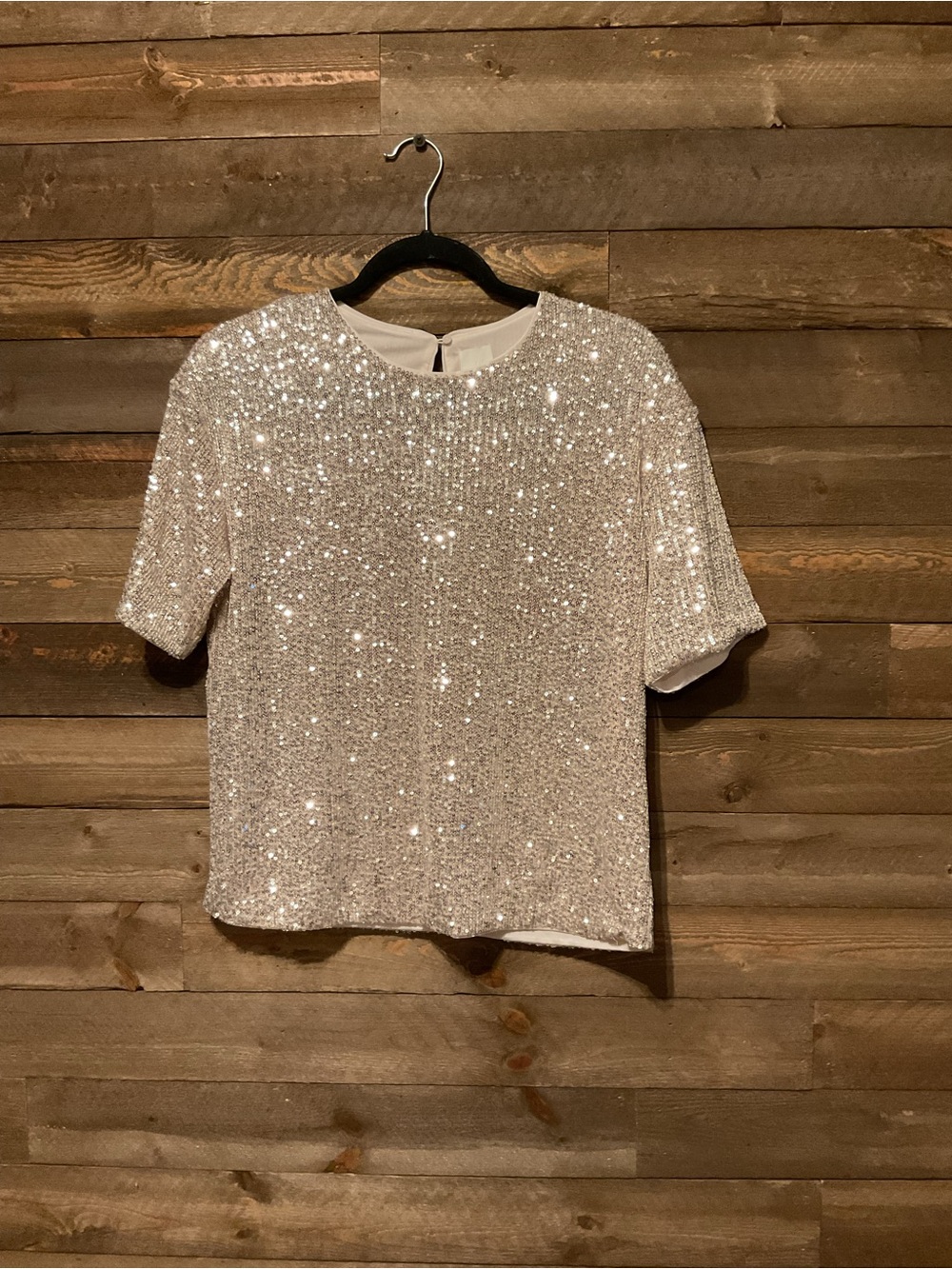 H&M Women’s Cream Colored Sequins Short Sleeve Top Size Medium NWT